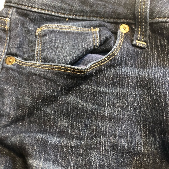 GUESS Women’s size 29
Low-Rise Power Skinny Jeans - Picture 13 of 13